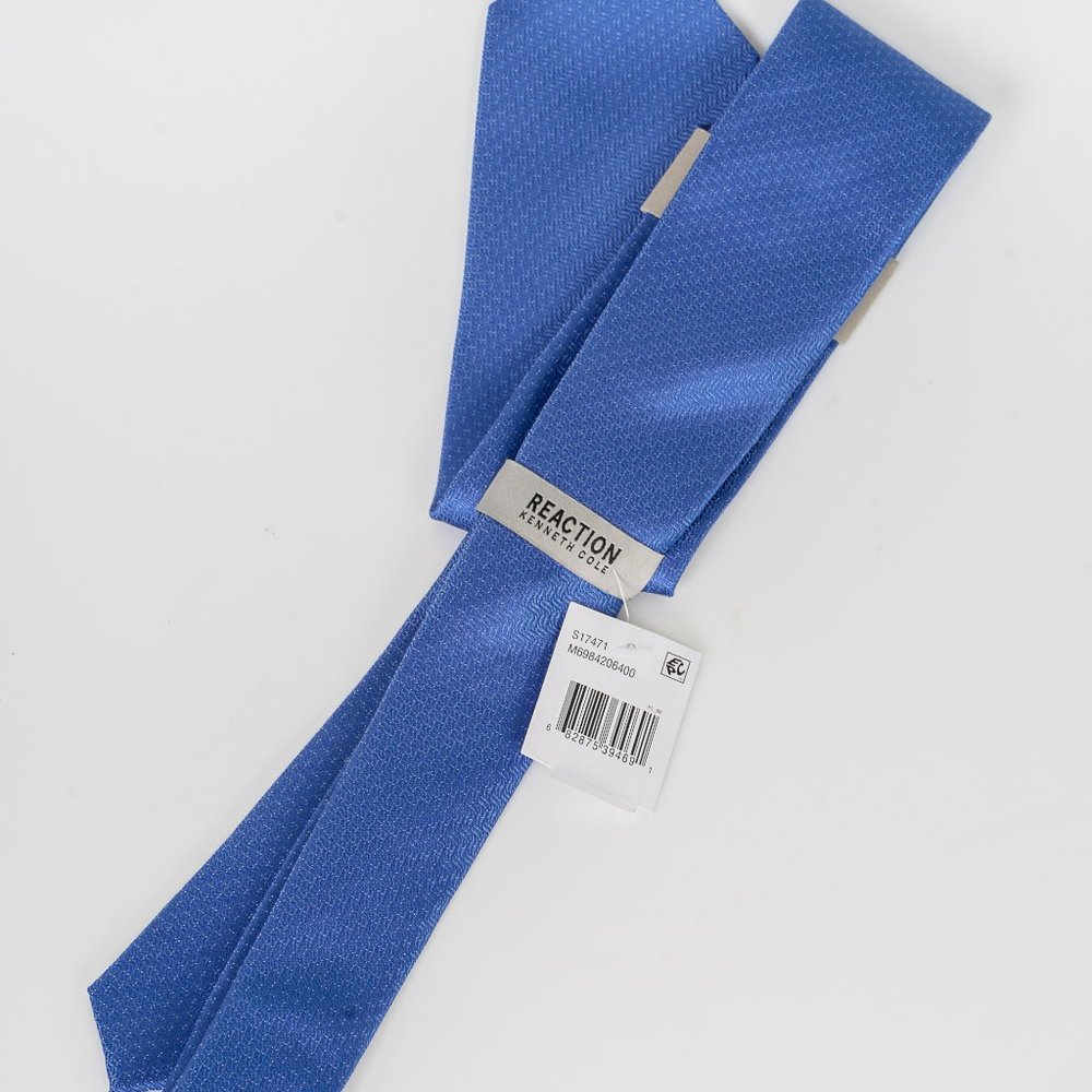 NWT Kenneth Cole Reaction  Speckle Blue Silk  Tie